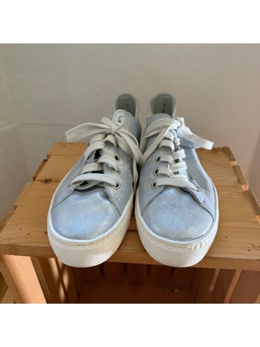 Paul Green Size 7 Womens Tamara Mineral Antic Bluish Gray Metallic Sneaker - Picture 11 of 16